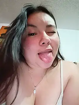 lucy_blush (F young) - Flash tits