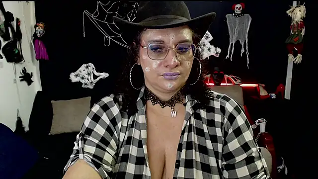 Aleja_Gonzales live cam on StripChat