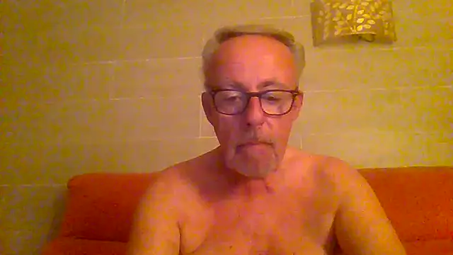 tuggy59 live cam on StripChat