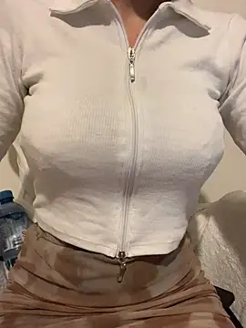 DulceMya live cam on StripChat