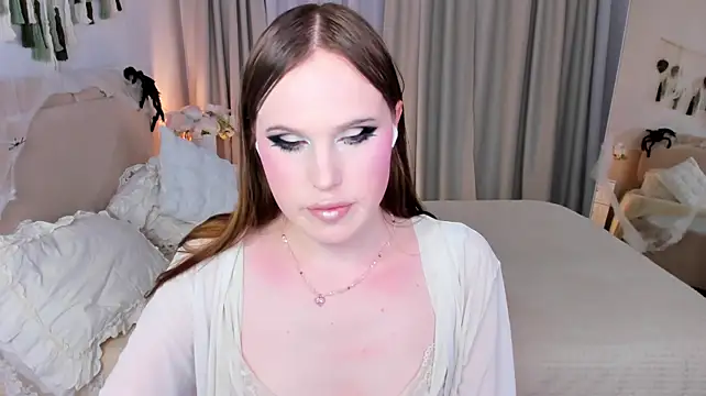 Model: EffieMinki