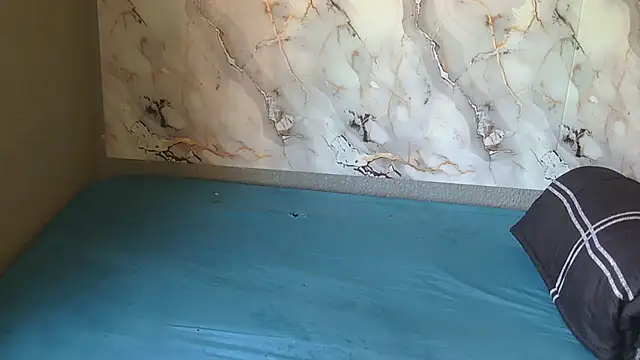 BadBitchSlender webcam