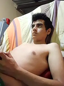 Ortiz3404 live cam on StripChat