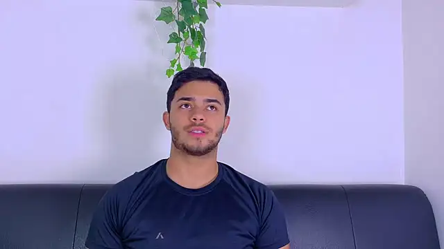 TylerWest_ live cam on StripChat