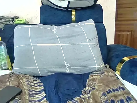 Kamlate1 live cam on StripChat