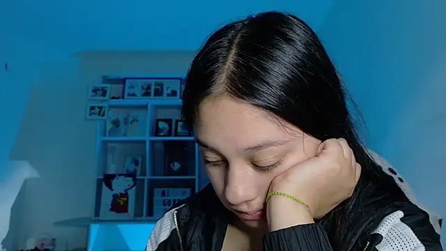 KOREN_JALAA live cam on StripChat