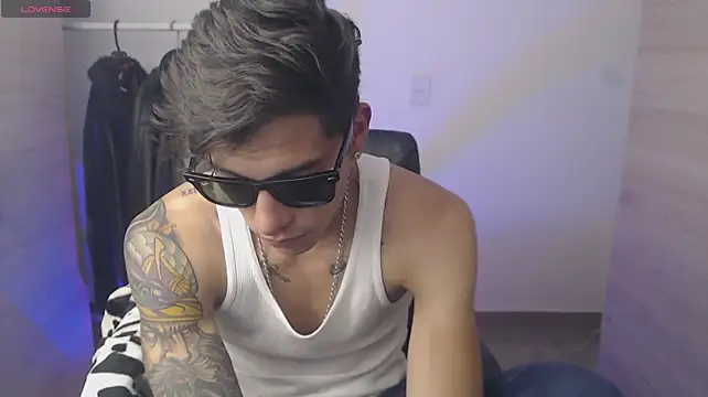 chomelo6 live cam on StripChat