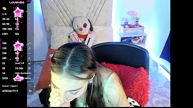 Mia_Victoria22 live cam on StripChat