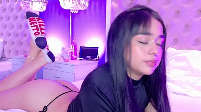 TifanyWolft live cam on StripChat