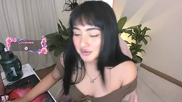Viko_Sakura live cam on StripChat