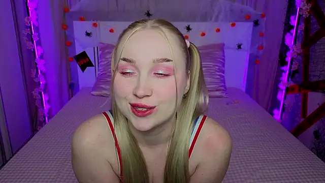 LilyStarlight live cam on StripChat