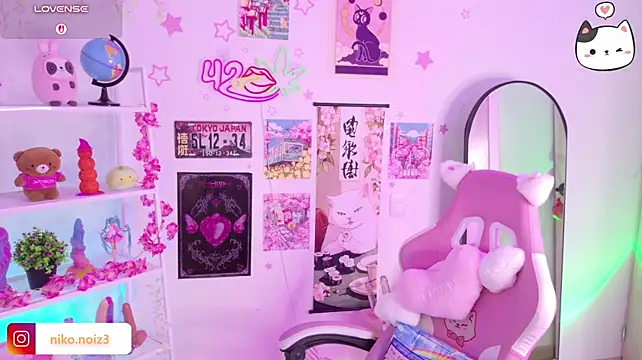 Noisy_doll