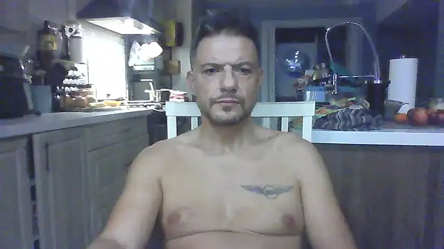 curiouscats8283 live cam preview