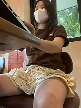 Lucia_89 live cam on StripChat