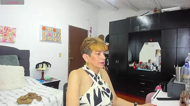 Angelina_Stone_65