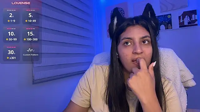 cloe_small live sex cam