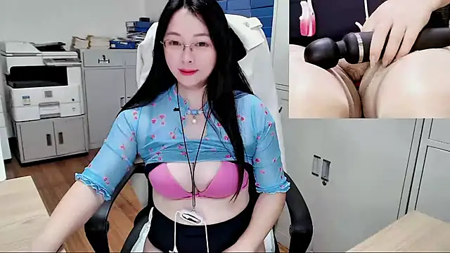 baijie0616 (F milf) - 打开办公室门塞入小穴站门口3分钟