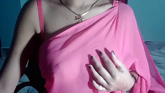 hot-__100 (F teen) - kiss me