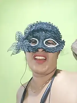 ShaniNsula2026 live cam on StripChat