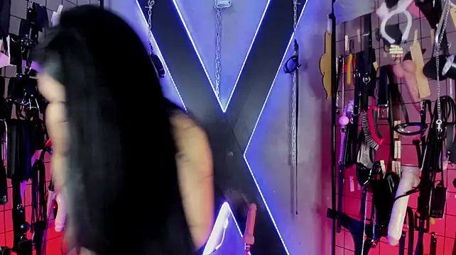 Iris_Cinthia_BDSM