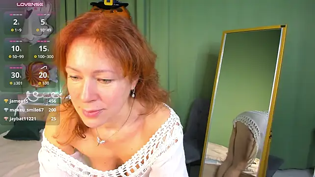 LeticiaRomano live cam on StripChat