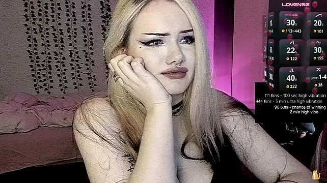 strawberry_elfcat