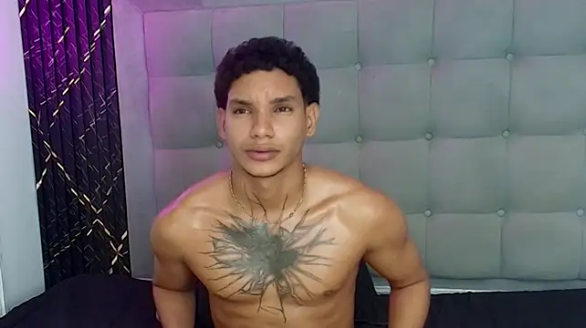 kai_storm77 live cam on StripChat