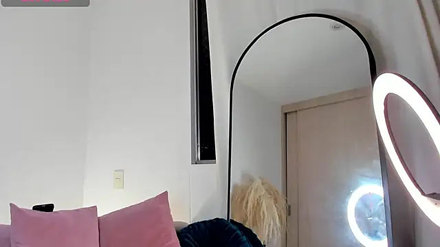 hollyprincess_2 (T young) - put oil in ur big cock