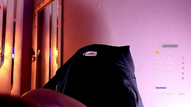 Angel-dragun live cam on StripChat