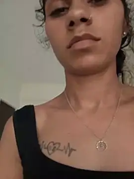 lela106xxx (F teen) - Dasktop gaming.