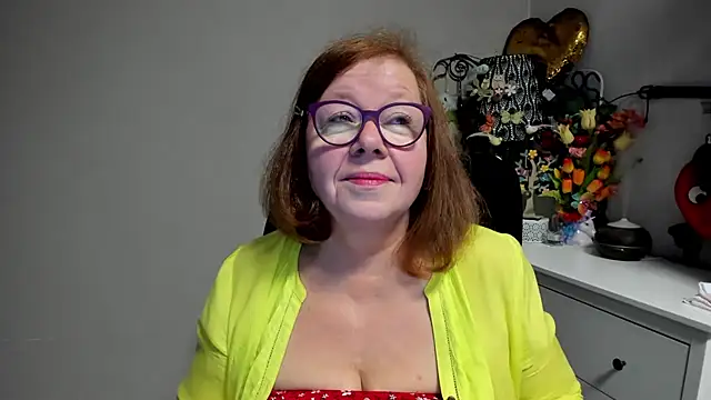 Adelewildx live cam on StripChat