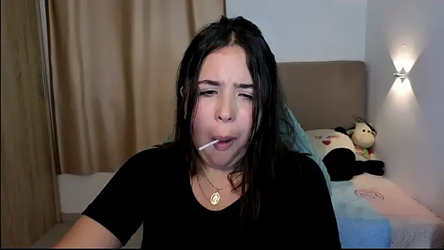 _alicia_z live cam on StripChat