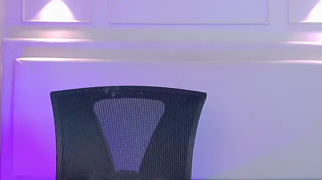 NaomiKlarc