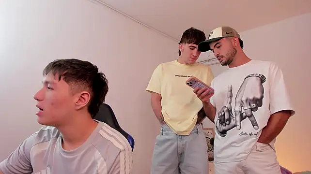 Handsomeboyss19 live cam
