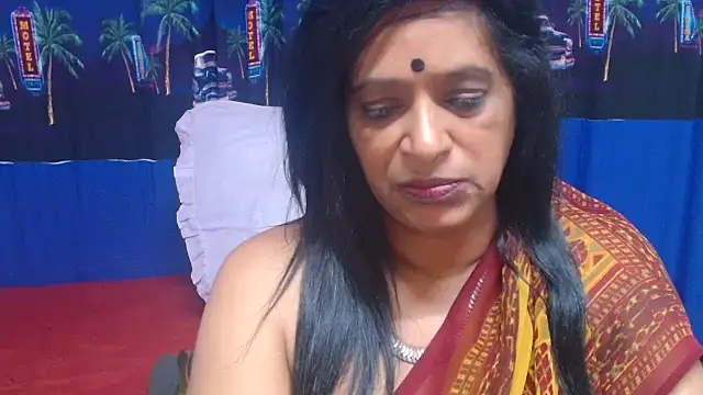 INDIANFUSION live cam on StripChat