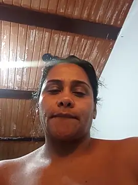 annie_maracas