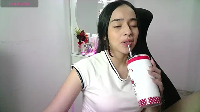 aineangeel live cam on StripChat