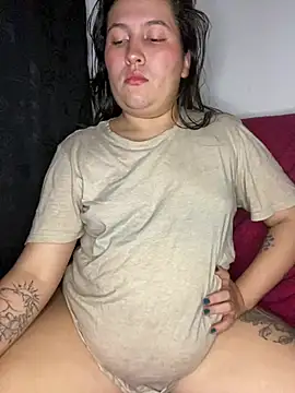 Andy1- live cam on StripChat