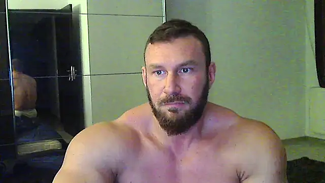 muscularkevin live cam on StripChat