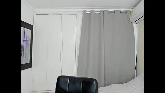 Logan_jake live cam on StripChat