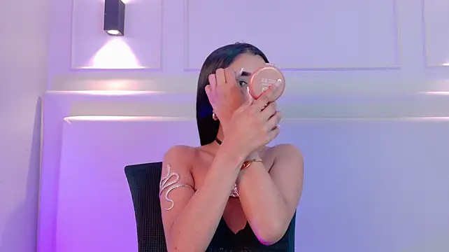 NaomiKlarc preview