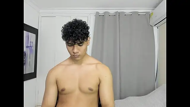 Logan_jake live cam on StripChat