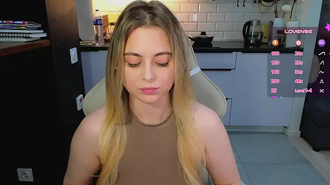 blonde_kellyy