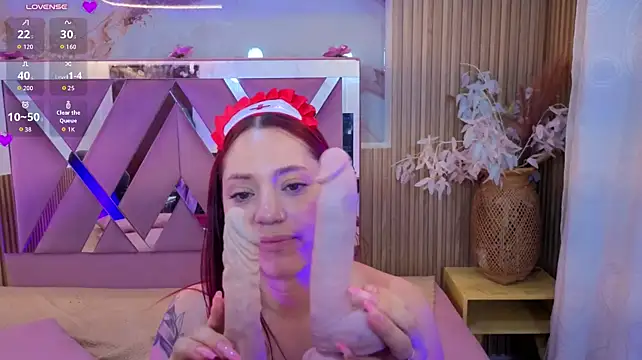 ANNE_TAY1