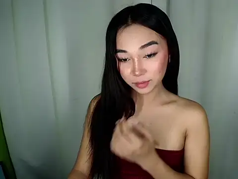 TsCyra_foxxx live cam on StripChat