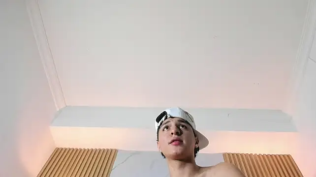 IM_EROSS live cam