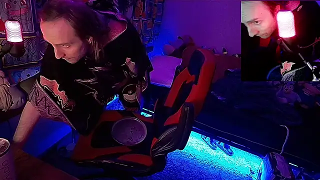MrFrizby6211 live cam