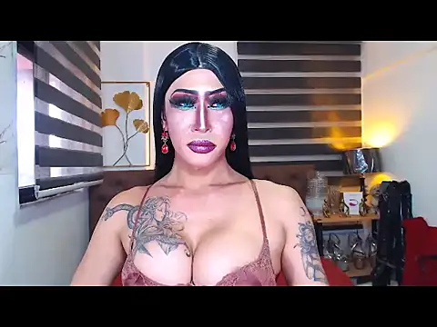 DominateMistressTyra live cam on StripChat