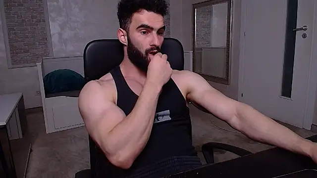 micahlane (M young) - support me to compete , I m a bodybuilde