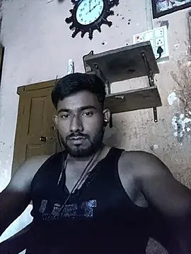 Lustynani1 live cam on StripChat